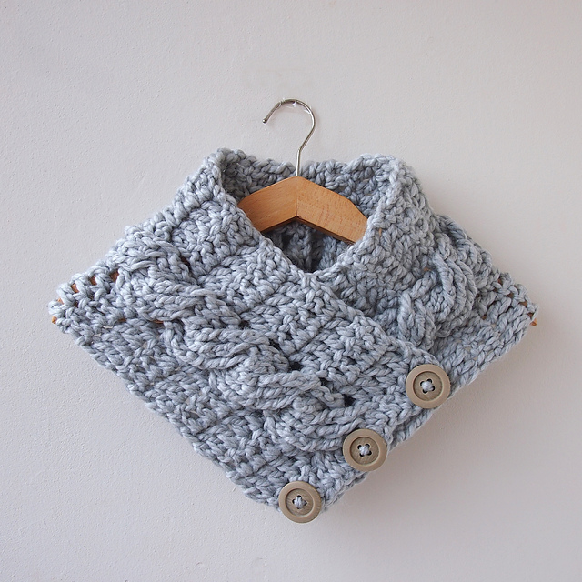 Very winter cable neckwarmer