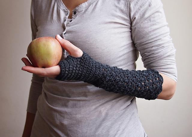 Lace Cuff Fingerless Mittens