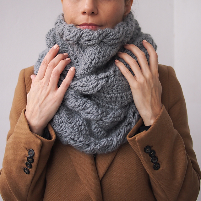 Cable scarf
