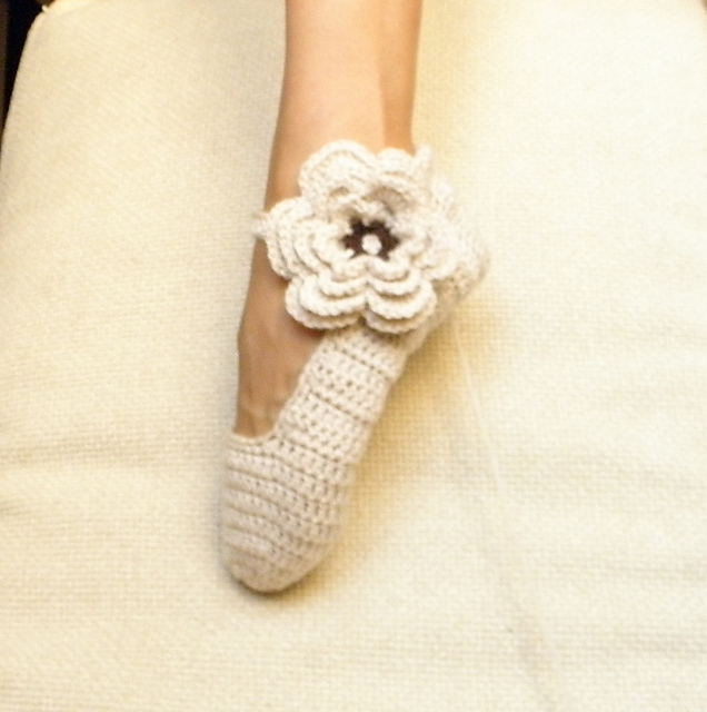 Mary Jane slippers with flower