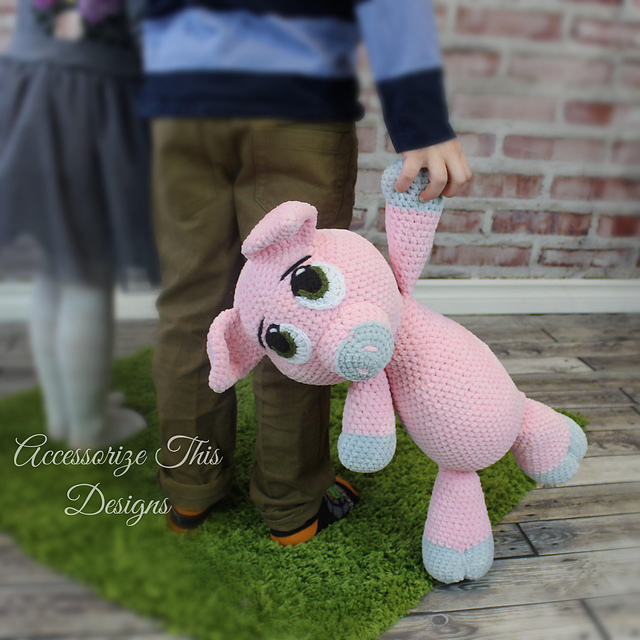 "Penelope" the Pig Cuddle Buddy