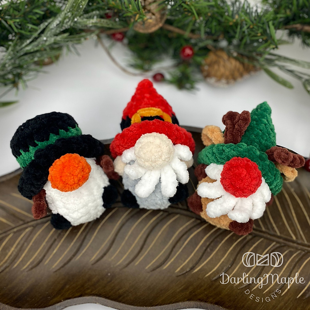 Mini Squishmas Gnomes