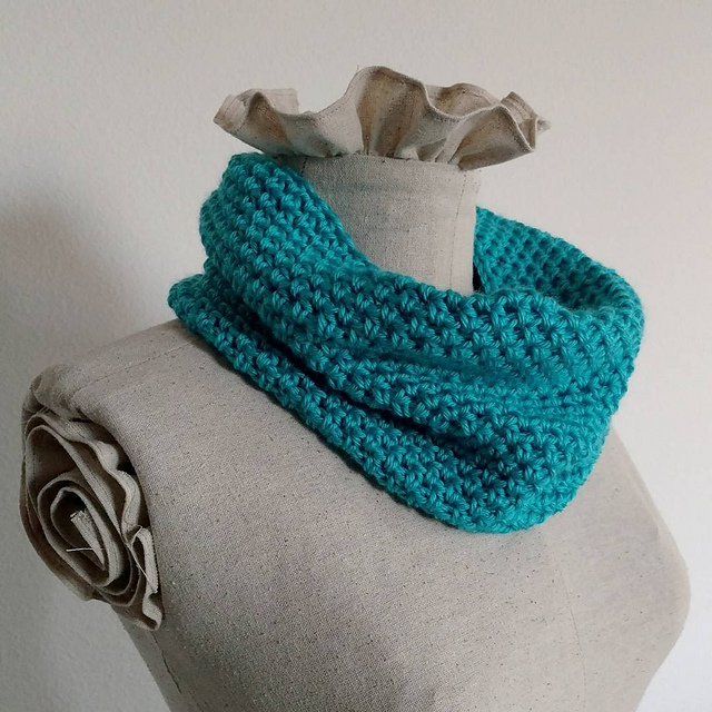 Simple Spiral Cowl
