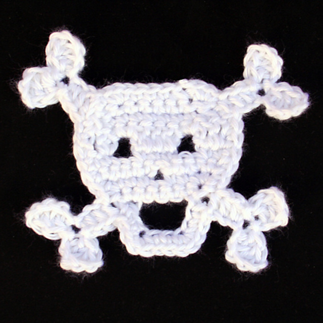 Skull with Crossbones Applique