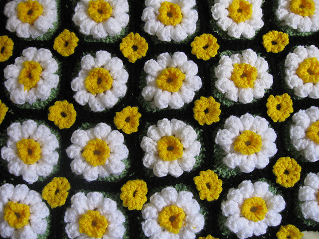 Crocheted Daisy Rug