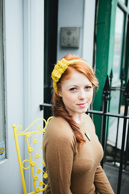 Golden Girl Bow Band