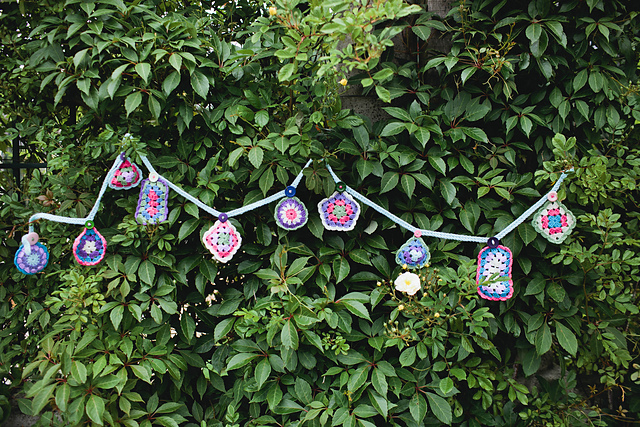 Granny Bunting