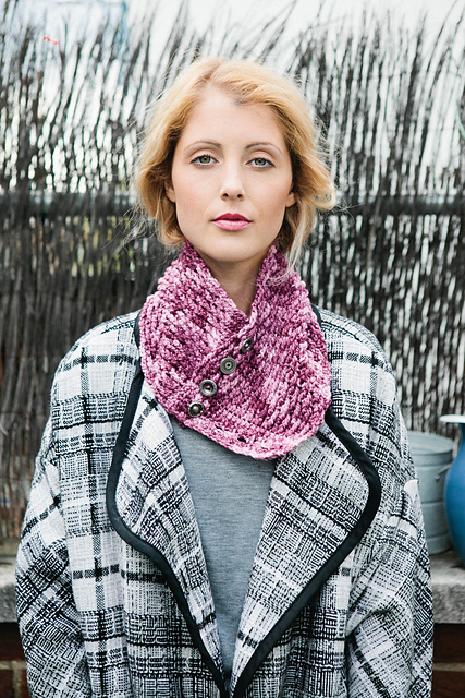 Bramble Jelly Cowl