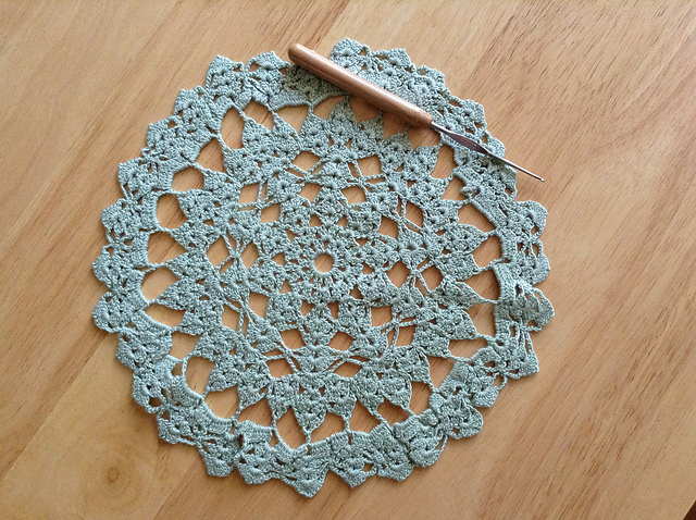 Shell Stitch Doily