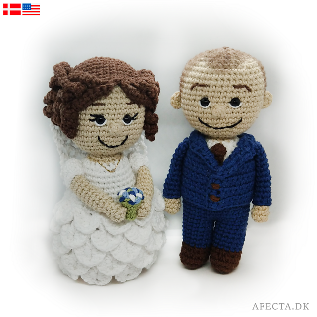 Cake topper: Little bride and groom