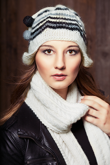 Beanie with ear flaps : AE-8007