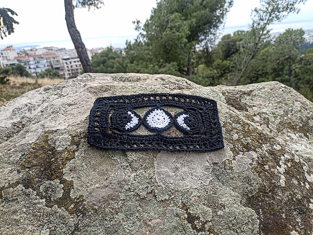 Three Moons Applique