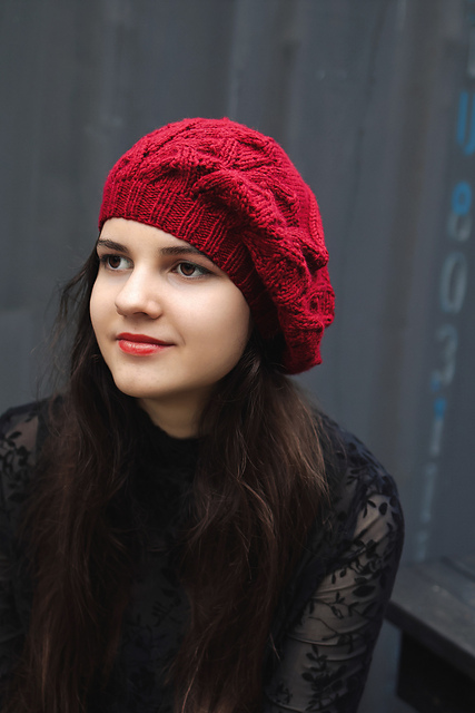 Compass Arrows Beret
