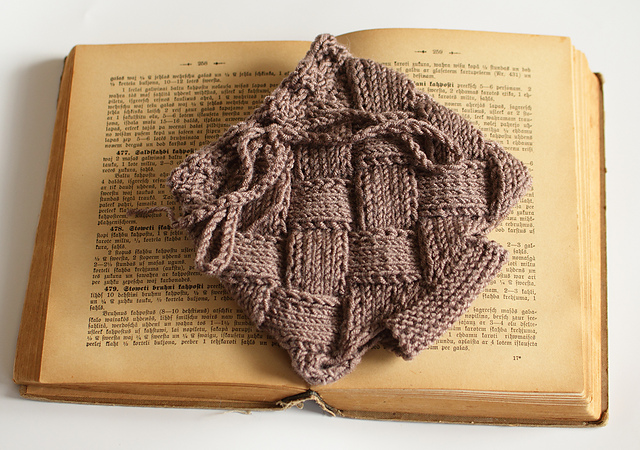 Entrelac Diaper Cover