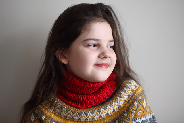 Peregrine Cowl - for Worsted yarn