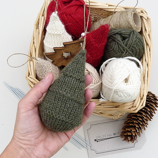 Aga's Knitted Christmas Tree
