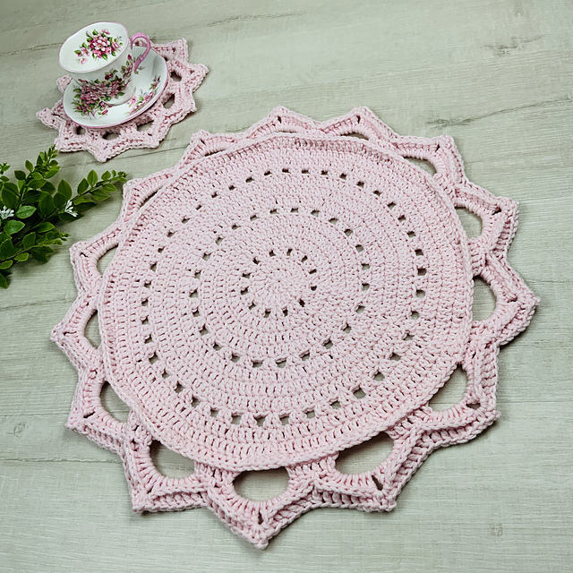 Royal Crown Placemat and Coaster Set