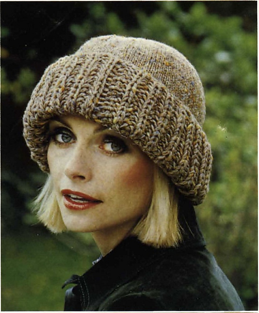 Knitted Hat with turnback brim