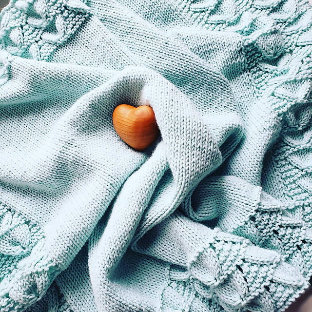 Ravelry AishahBey's Blue Bell Baby Blanket