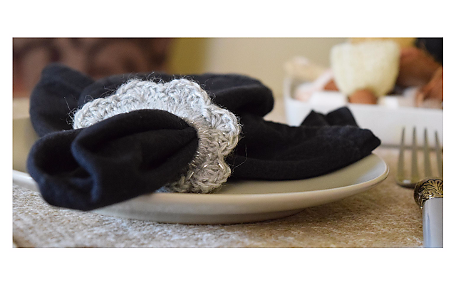 Festive napkin rings