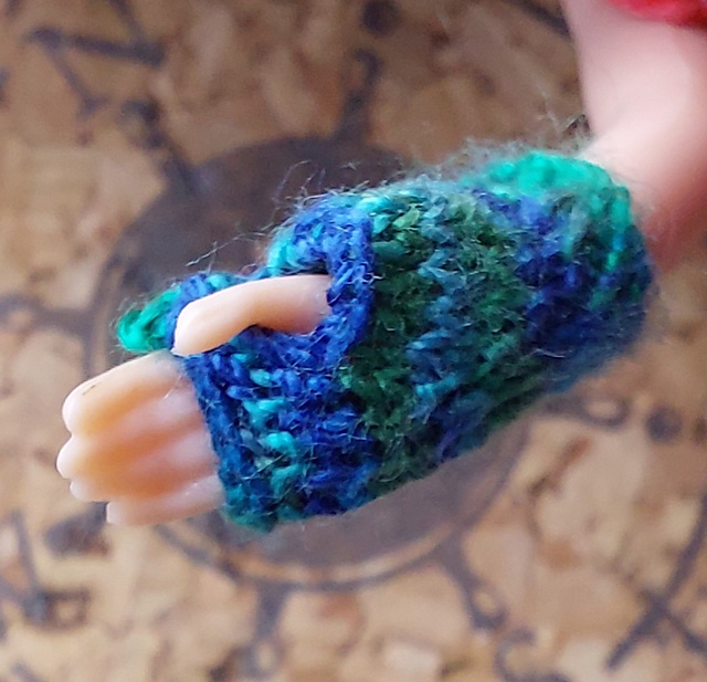 Pippa/Dawn Fingerless Gloves & Snood