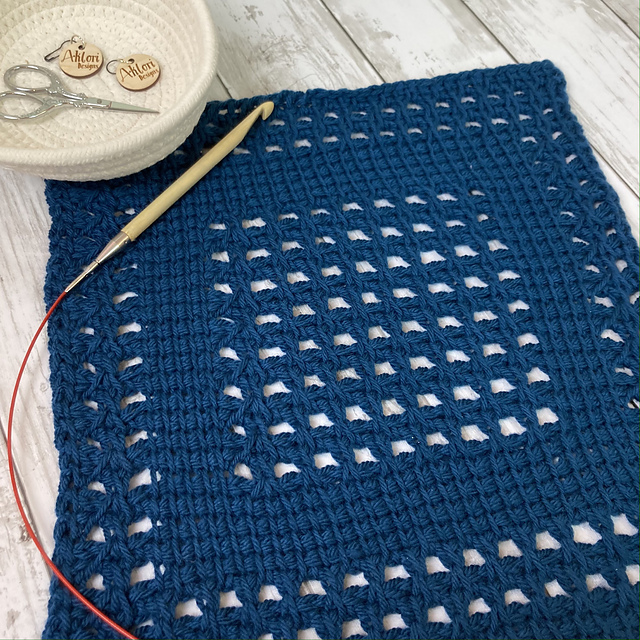 Piazza Blanket Square