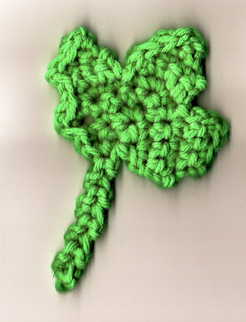 Akua's Single Crochet Based Maple Leaf