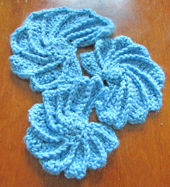 Small Patterned Ridged Shell Ravelry: Ridged Spiral Sea Shell pattern by Akua Lezli Hope AkuaDesigns