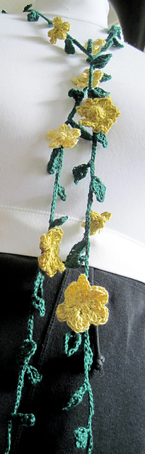 Blooming Lariat