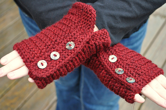 Tagish Mitts