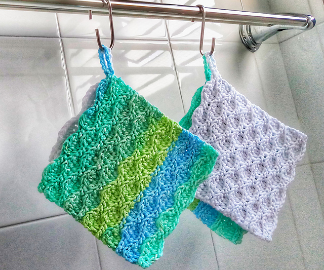Textured Washcloth with Hanger