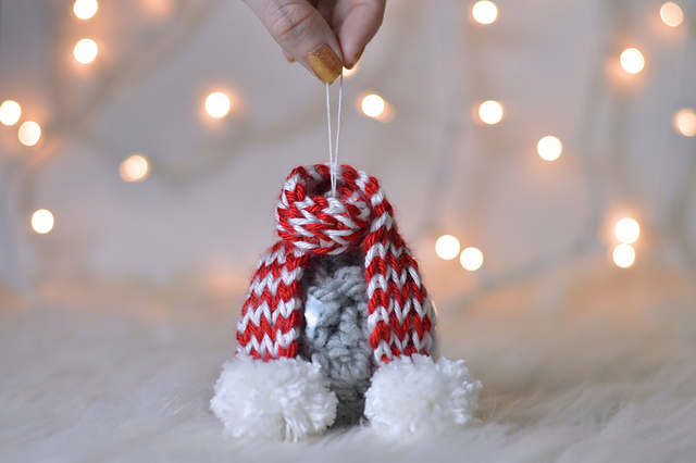 Cozy Scarf Ornament