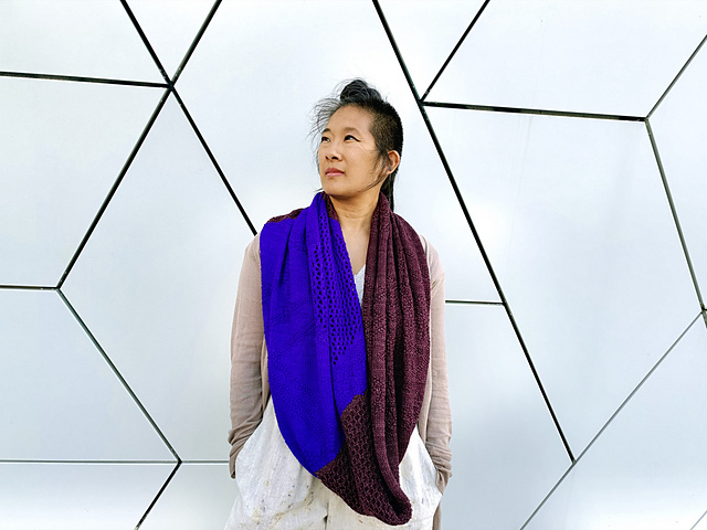 Ravelry: Event Horizon Circle scarf pattern by Stephanie Pan