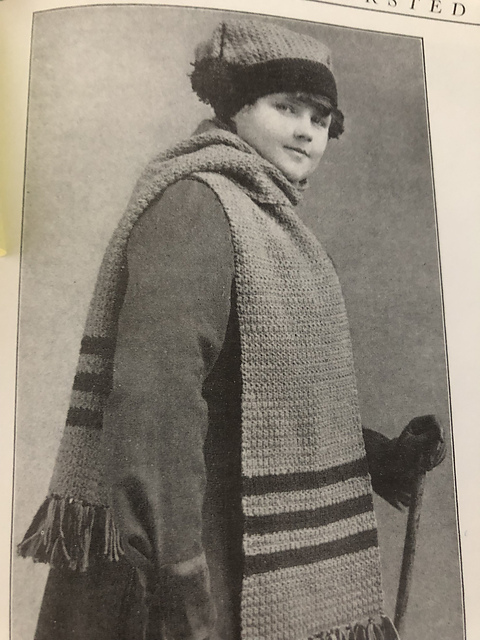 Ladies apple seed stitch toque