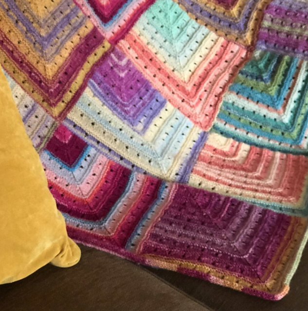 Norton Junction Mitred Square