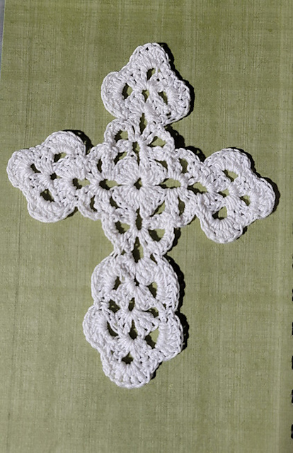 Lacy Cross Ornament/Bookmark
