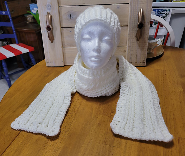Cable Hat and Scarf