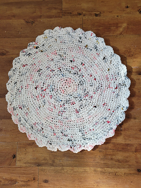 Plarn Round Rug