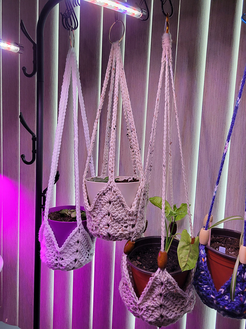 5 Point Star Plant Hanger