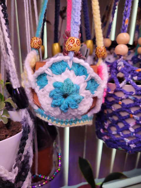 Paw Hanging Planter