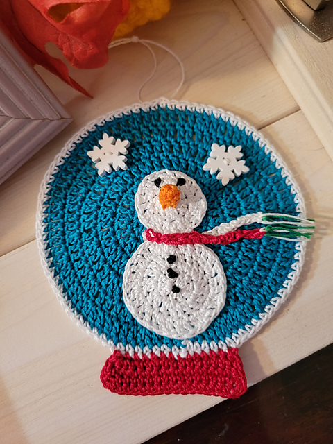Snowman Snow Globe Ornament
