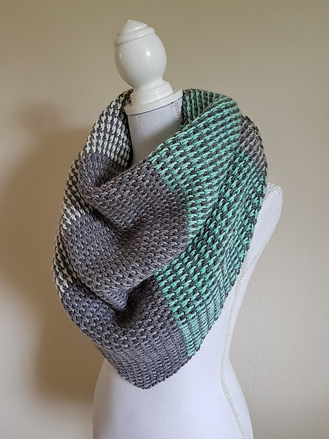 Cake Swirlz Shawl 'Avine'