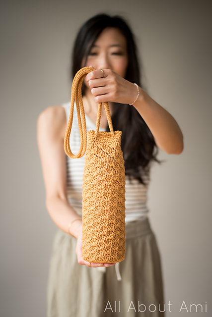 Rosette Water Bottle Holder