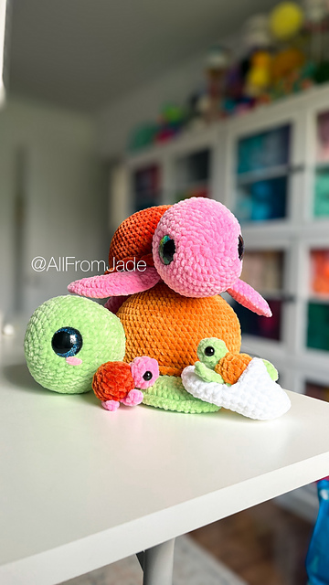 Ravelry: The Turtle Family pattern by Jade Gauthier-Boutin