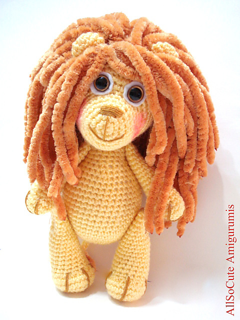 Lion Amigurumi