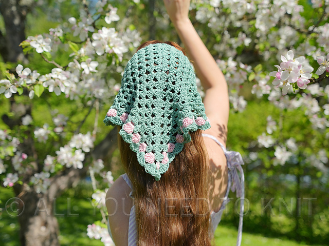 Crochet Bandana "Blossom"