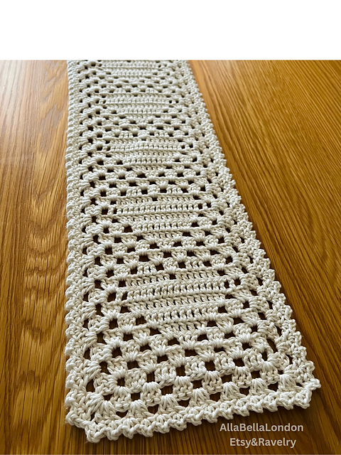 Granny Hearts Table Runner
