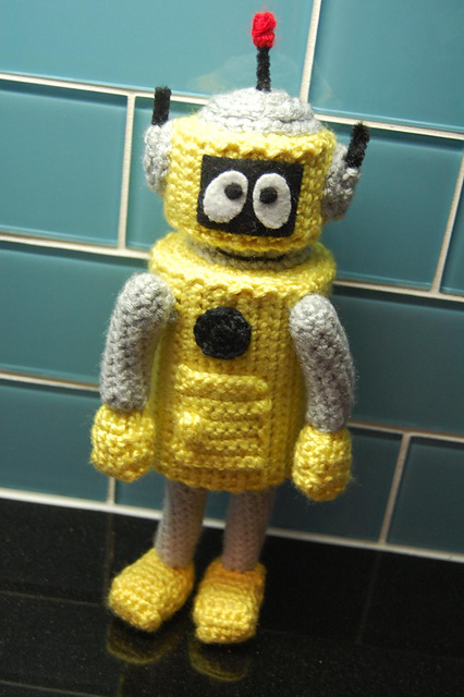 Smart Yellow Robot Amigurumi
