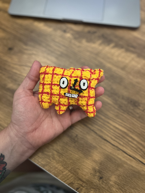 Ravelry Clocky Pee wee s Playhouse Amigurumi Pattern By Allison Hoffman