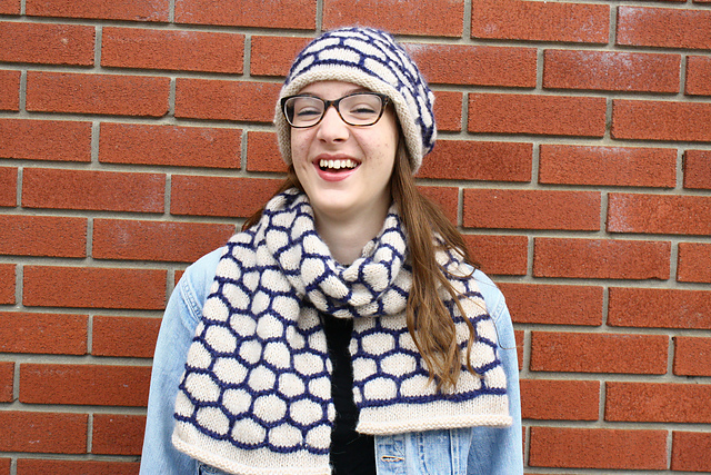 Honeycomb Hat and Scarf
